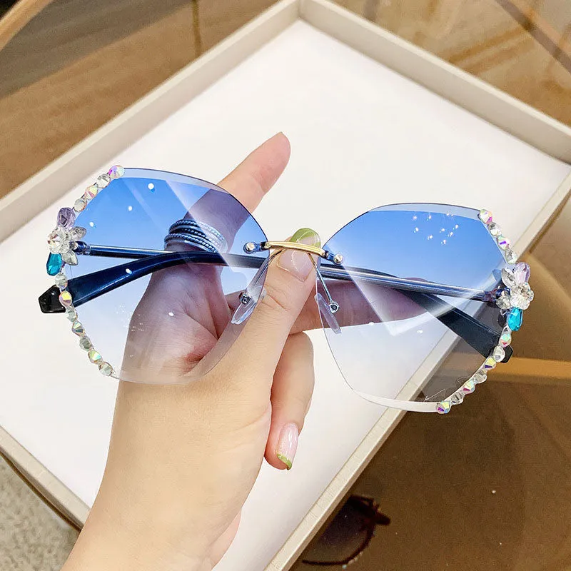 Gradient Color Studded Rimless Sunglasses