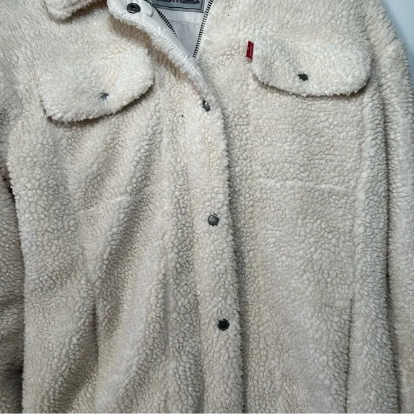 Levi's Women’s Cream Sherpa Ex Boyfriend Trucker Snap/Zip Closure Jacket- Medium
