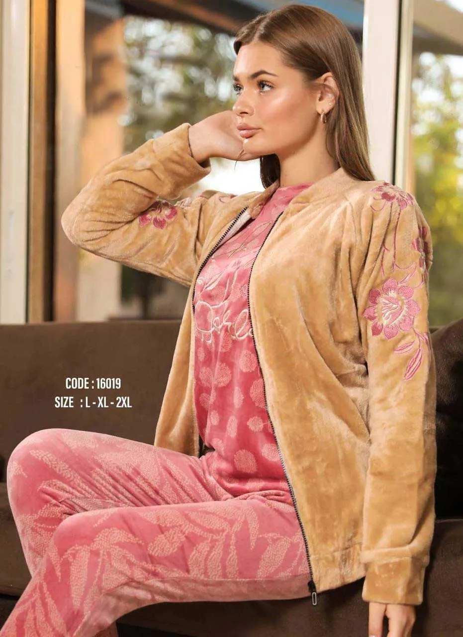 Three-piece winter pajamas